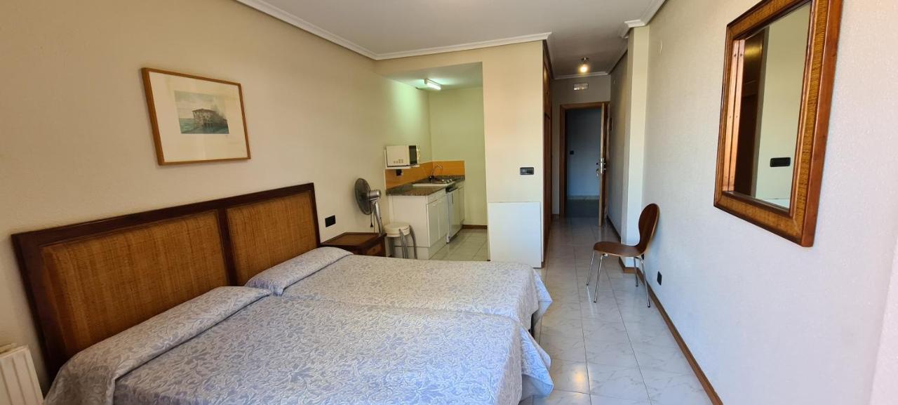 Apartamentos Laredo-Playa Esterno foto